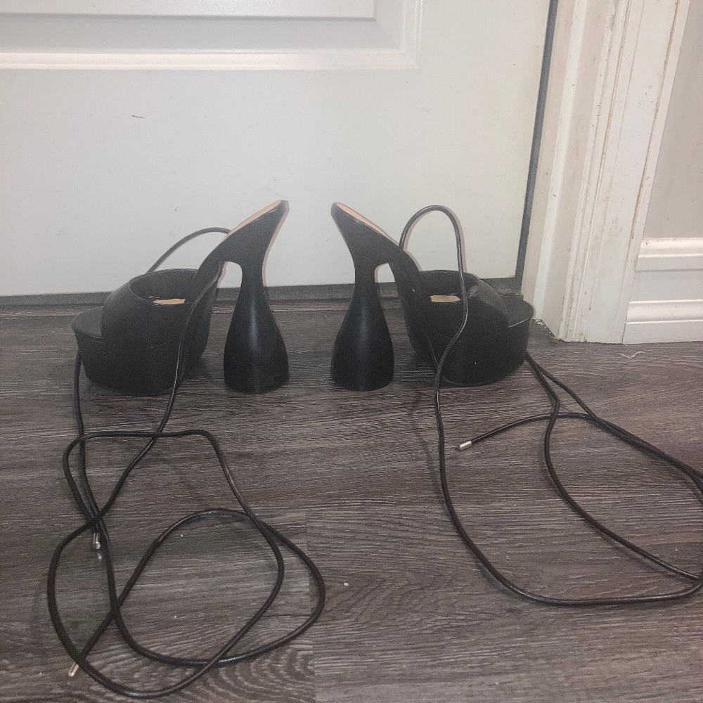 Y2K BLACK TIE UP PLATFORM HEELS NEVER WORN